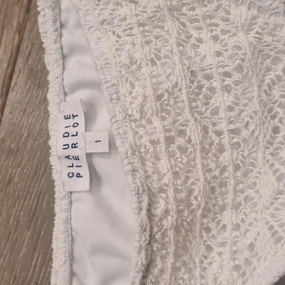 White swimsuit never worn - Picture 2 of 2